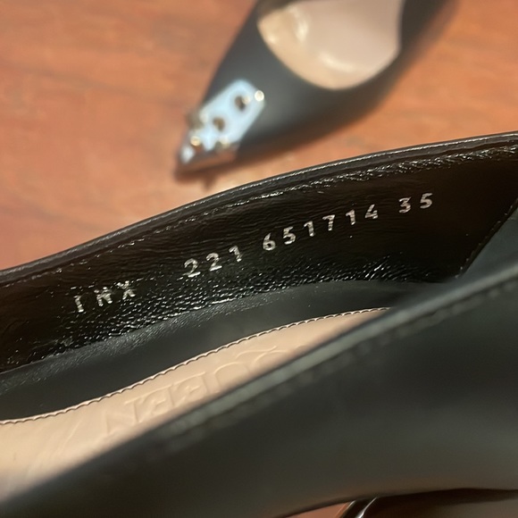 Alexander McQueen Punkstud Leather Pumps - Picture 9 of 9